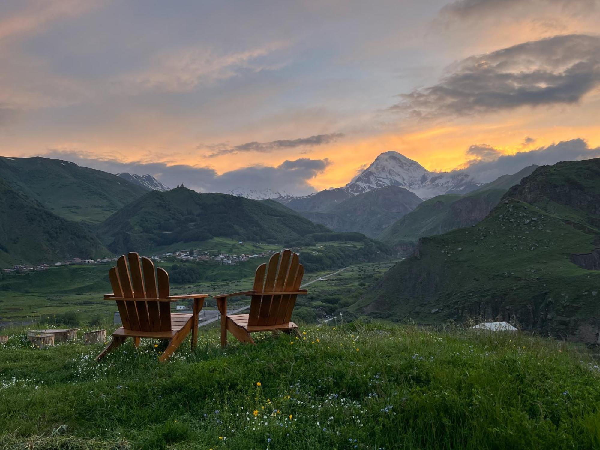 Kazbegi Hills Cottages Экстерьер фото