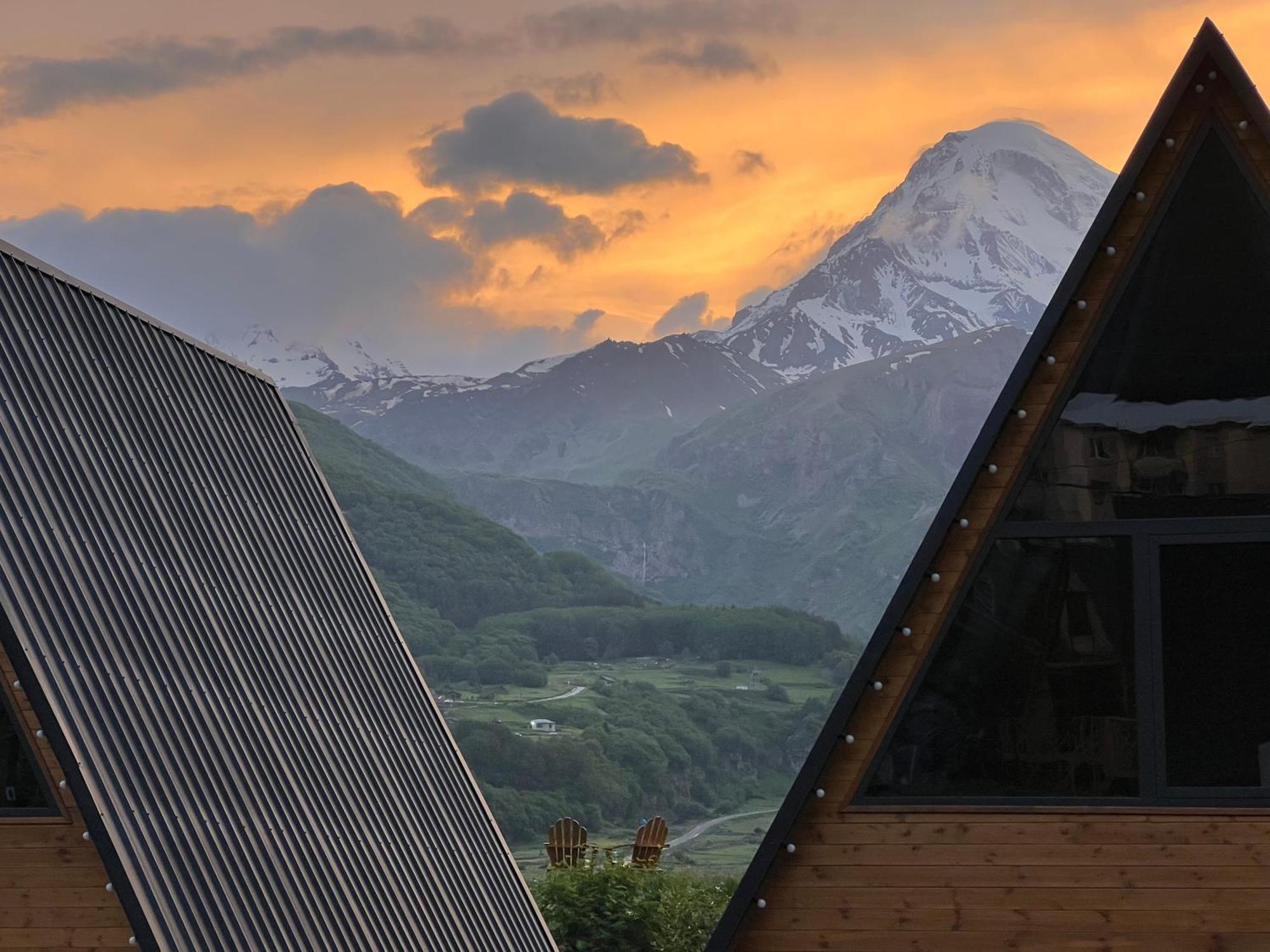 Kazbegi Hills Cottages Экстерьер фото